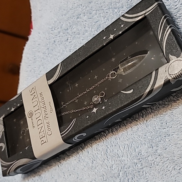 CDX- Gem Pendulums- Cone Rock Quartz/Clear Quartz Pendulum on a link chain,New - Picture 3 of 4